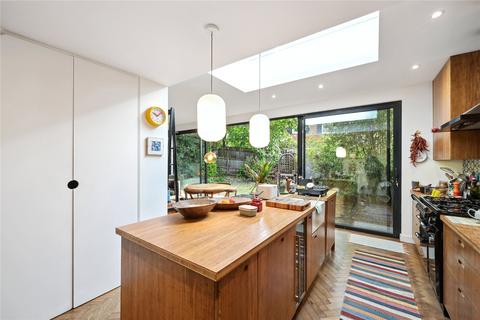 4 bedroom semi-detached house for sale - Worcester Drive, London, W4