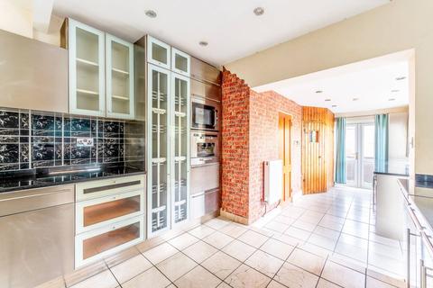 9 Eileen Road, London, SE25 5EJ