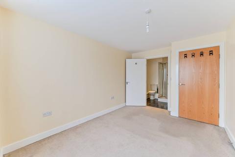 4 Watson Place, London, SE25 5EX
