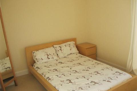 2 bedroom flat to rent, Moat Drive, Edinburgh, EH14
