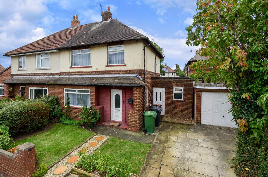Parkwood Gardens, Calverley, Pudsey... 3 bed semidetached house £290,000
