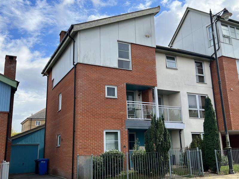 DOWNHAM BOULEVARD, RAVENSWOOD, IPSWICH 3 bed semidetached house £975