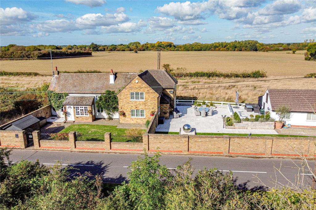 Roestock Lane, Colney Heath, St. Albans, Hertfordshire, AL4 4 bed