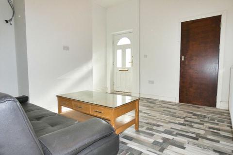 5 bedroom terraced house to rent, Wellesley Street, Stoke-on-Trent