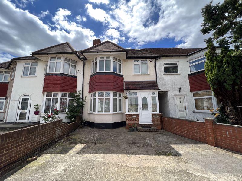 Merlin Crescent, Edgware 4 bed terraced house £640,000