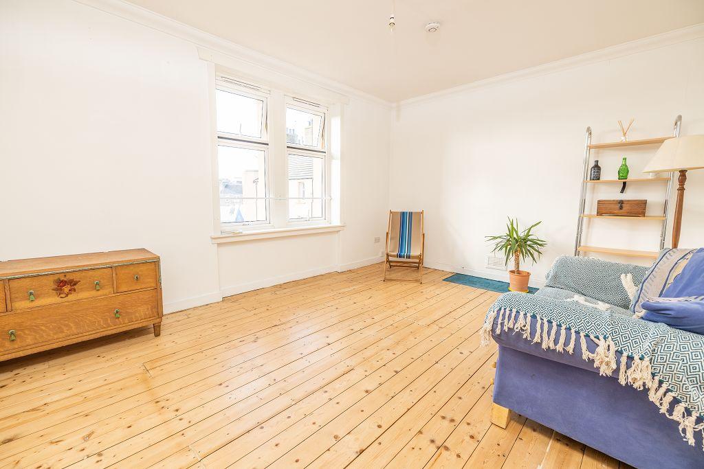 1F Fyffe Street, Dundee, Angus, DD1 5QN 2 bed flat £110,000