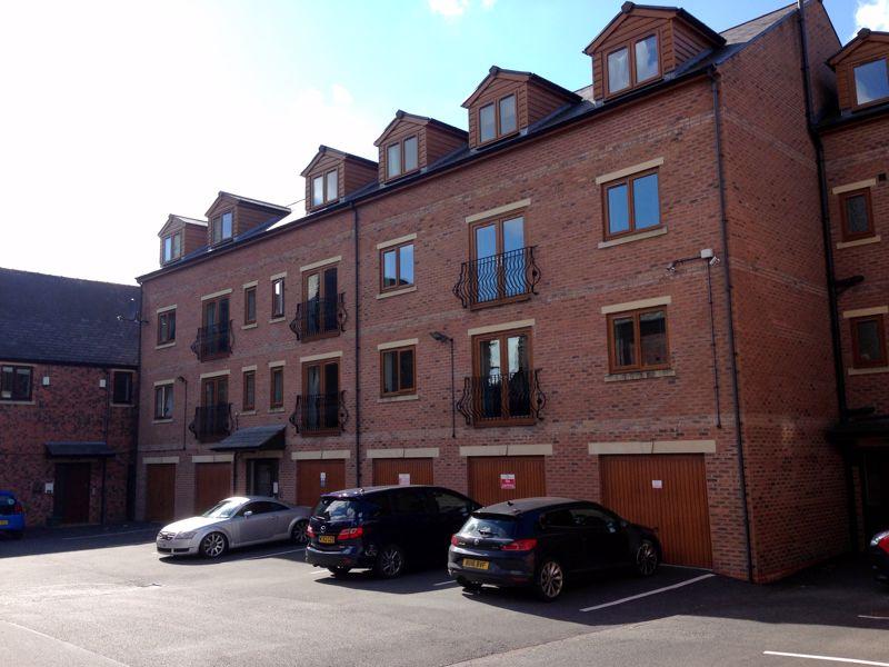 Clock Tower Court, Rochdale 2 bed apartment £695 pcm (£160 pw)