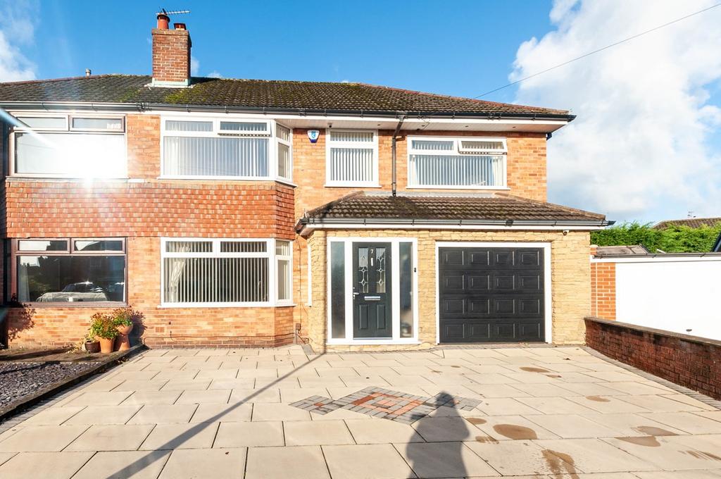 Carmelite Crescent, Eccleston, St... 5 bed semidetached house £380,000