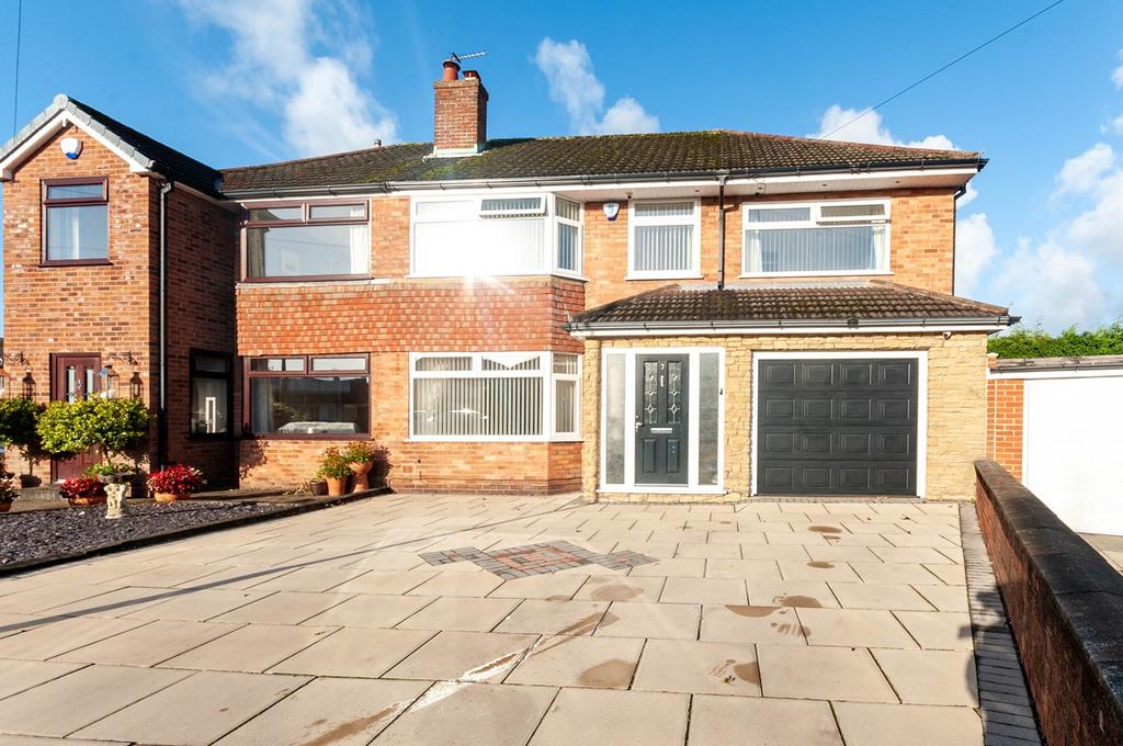 Carmelite Crescent, Eccleston, St... 5 bed semidetached house £380,000