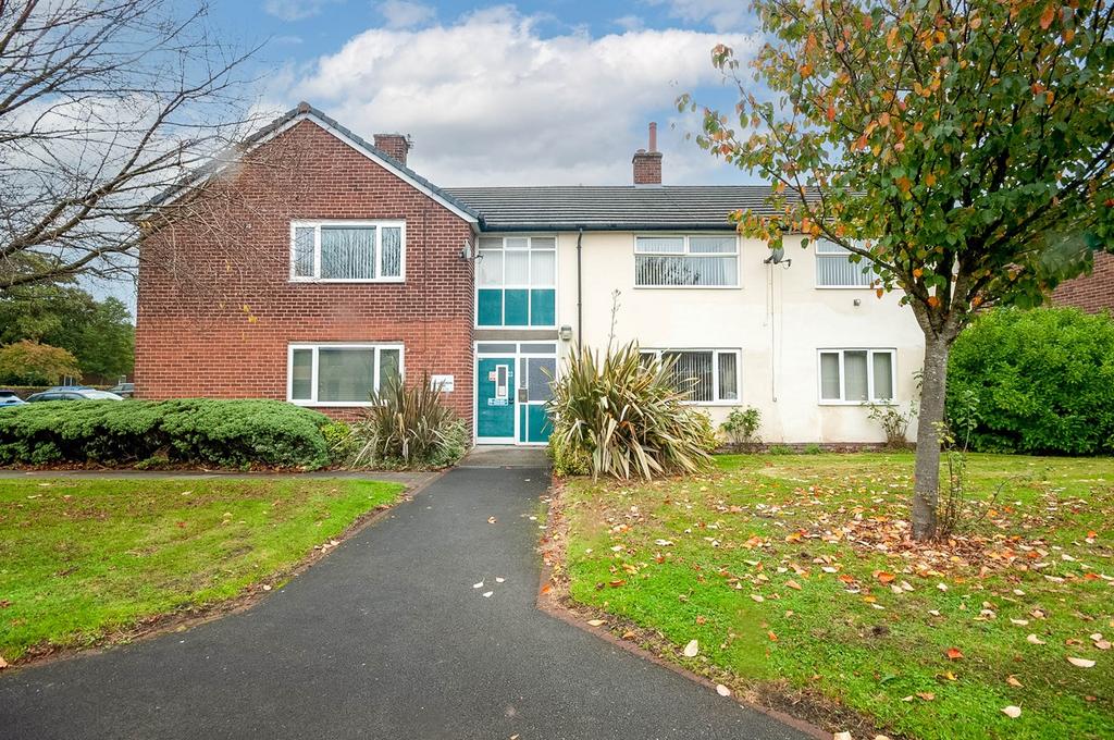 Gillars Green Drive, Eccleston, St Helens, WA10 2 bed flat for sale £