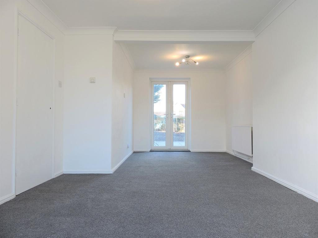 Limes Road, Cheshunt, Waltham Cross, EN8 2 bed semidetached house for