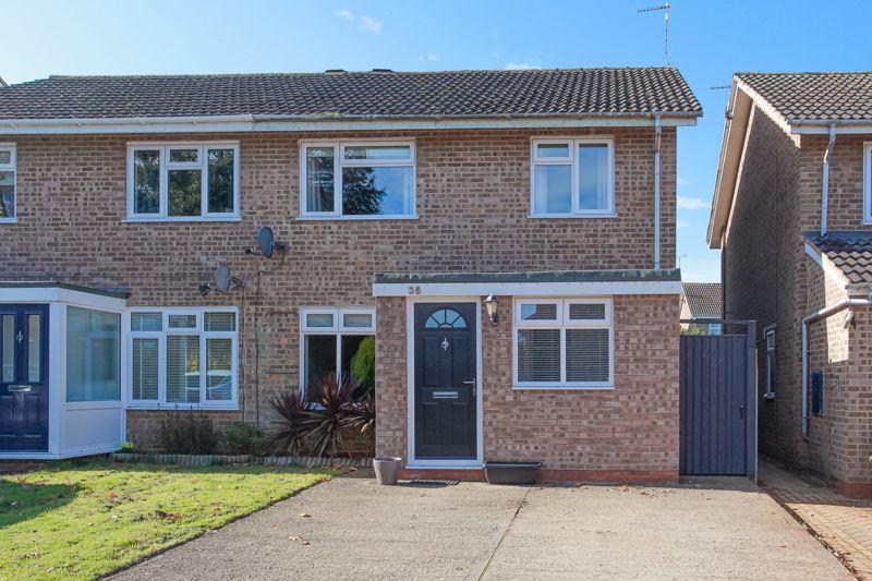 Woodhall Drive, Banbury 3 bed semidetached house for sale £350,000