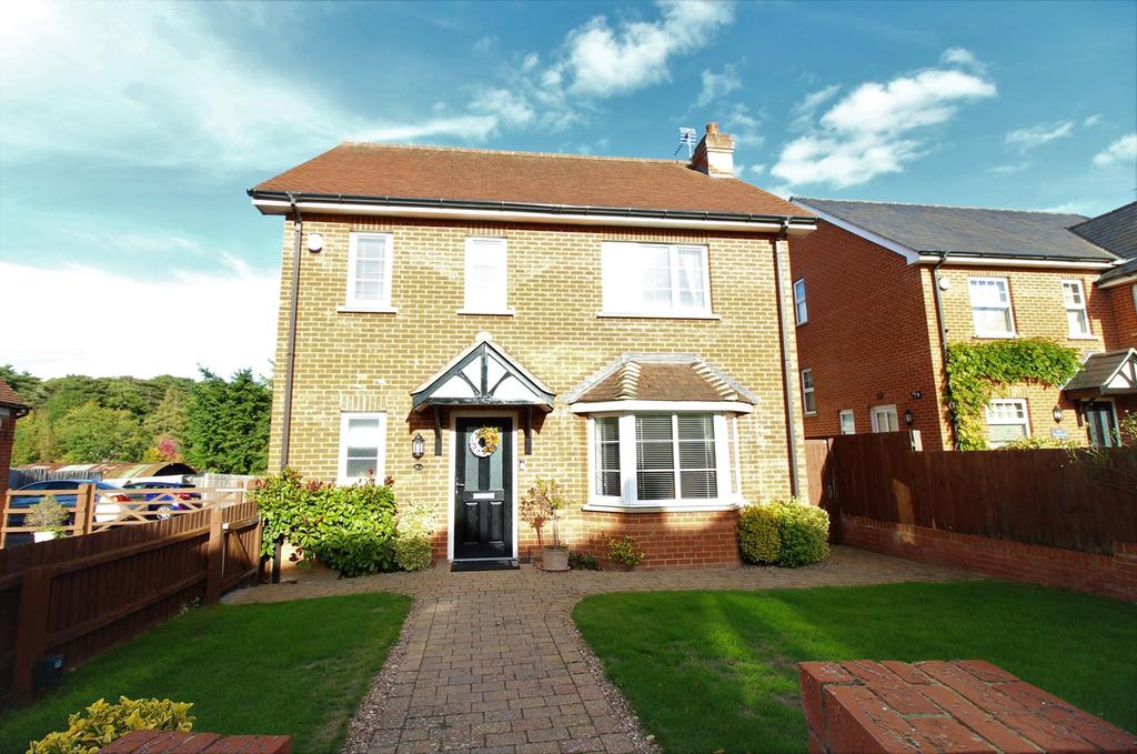 Mount Pleasant, Aspley Guise, MK17 5 bed detached house £800,000