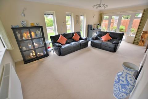 4 bedroom detached house for sale - Old Pines Close, Ferndown, BH22