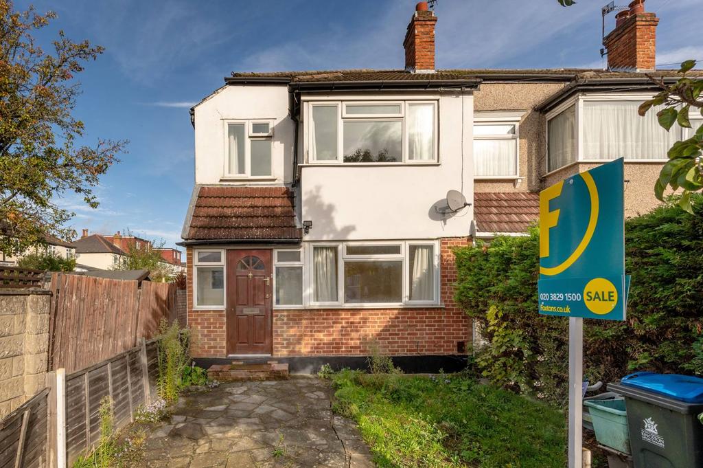 Cromwell Avenue, New Malden, KT3 3 bed end of terrace house £3,000