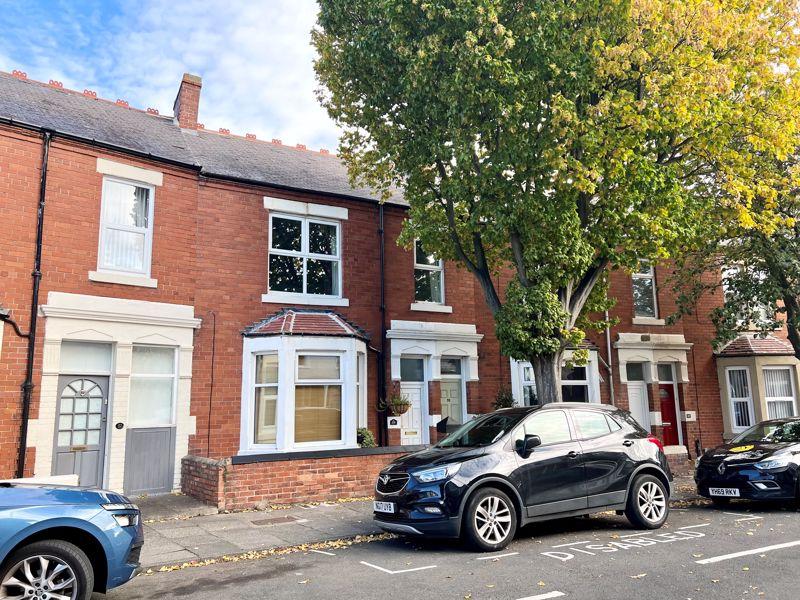 Park Crescent East, North Shields 3 bed apartment £795 pcm (£183 pw)