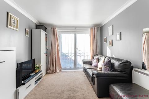 1 bedroom flat for sale - Carmichael Close, Ruislip Gardens, Middlesex, HA4