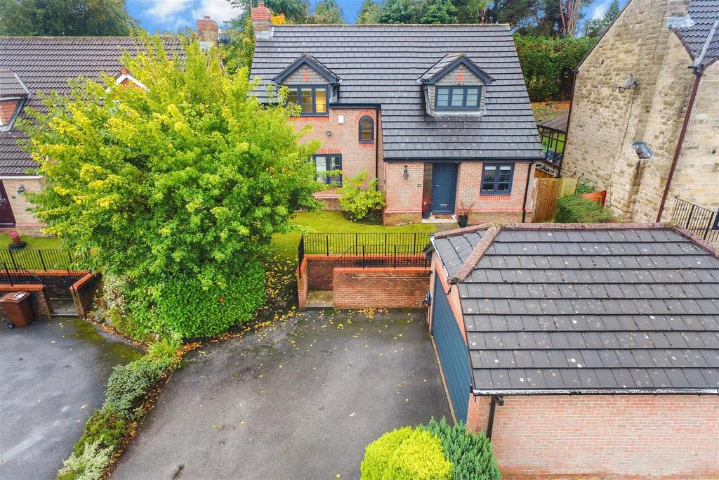 Wike Ridge Mount, Leeds, West... 4 bed detached house £625,000