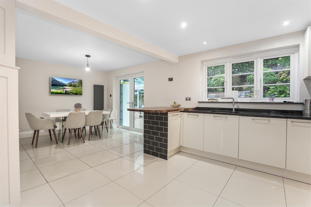 Wike Ridge Mount, Leeds, West... 4 bed detached house £625,000