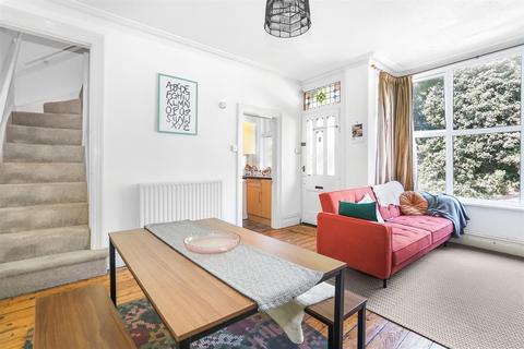 13 Knowle Avenue, Leeds, LS4 2PQ