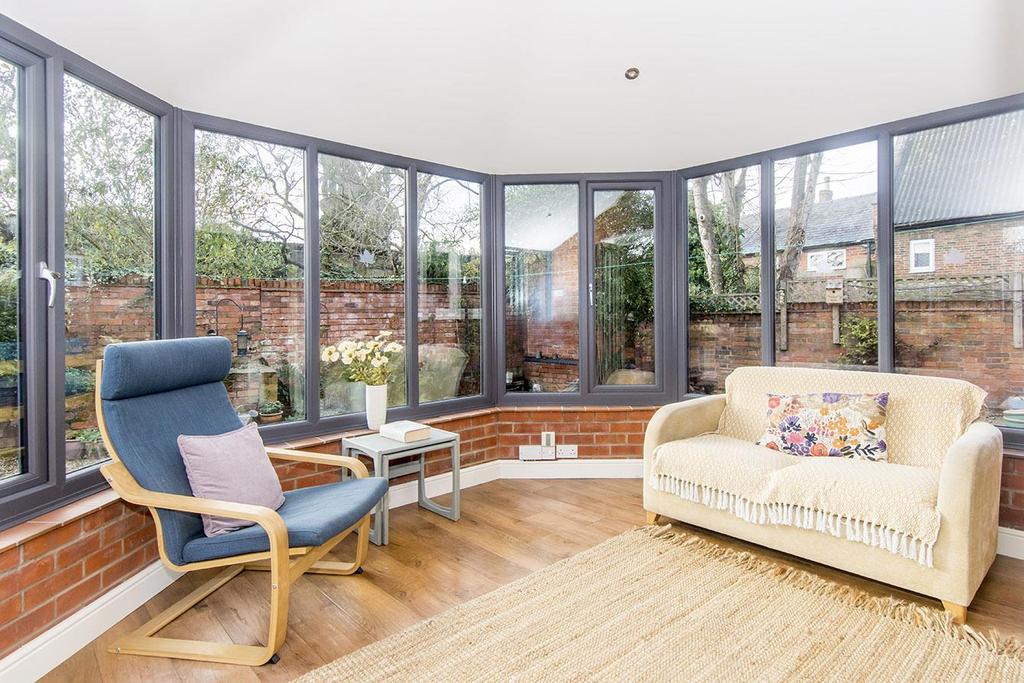 Park Lane, Walton, Lutterworth 4 bed detached house £510,000
