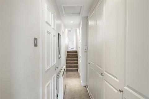 Flat 3, 36 Chart Lane, Reigate, RH2 7DZ