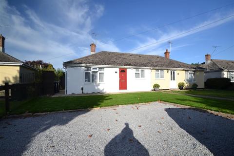 2 bedroom semi-detached bungalow for sale - Barnes Crescent, Wimborne