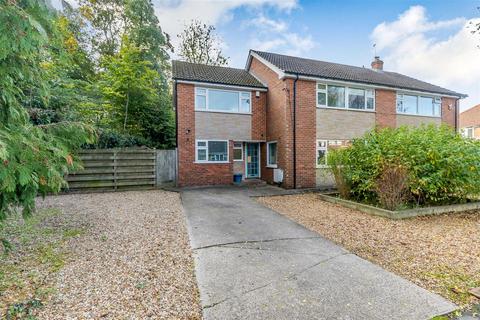 34 Bracken Road, York, YO24 1JT