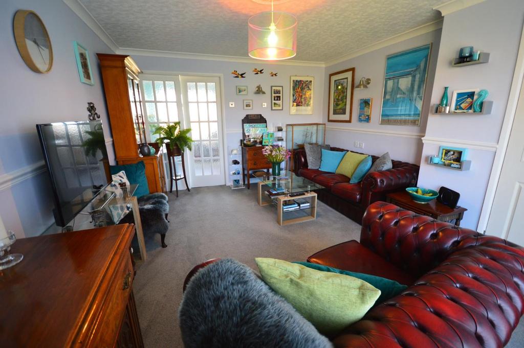 Eastway, Eastfield, Scarborough 3 bed end of terrace house £170,000