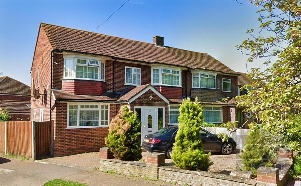 Appleby Street, Cheshunt, Waltham Cross 4 bed semidetached house £