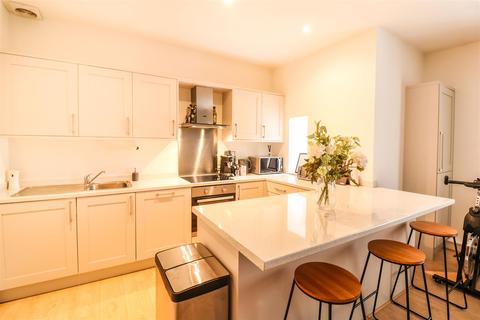 Apartment 3, Plymouth House The Square, Sawbridgeworth, CM21 9AE