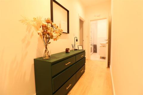 Apartment 3, Plymouth House The Square, Sawbridgeworth, CM21 9AE