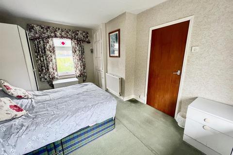 37 Deerlands Close, Sheffield, S5 8AE
