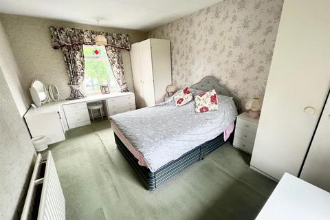 37 Deerlands Close, Sheffield, S5 8AE