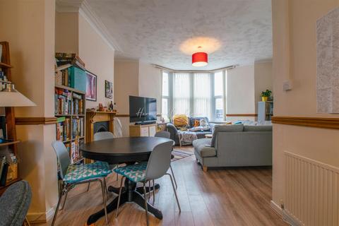 11 Beda Road, Cardiff, CF5 1LX
