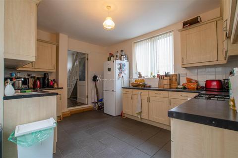 11 Beda Road, Cardiff, CF5 1LX