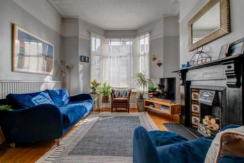86 Theobald Road, Cardiff, CF5 1LQ