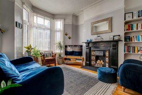 86 Theobald Road, Cardiff, CF5 1LQ