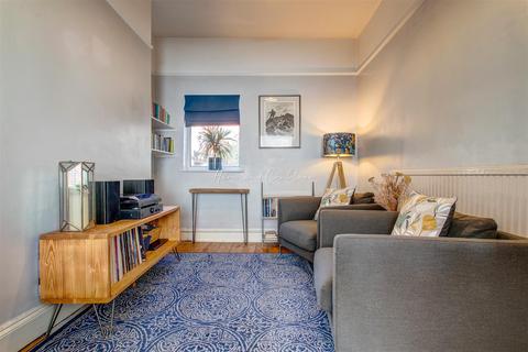 86 Theobald Road, Cardiff, CF5 1LQ