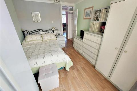 64 Bridle Crescent, Chapeltown, Sheffield, S35 2QX