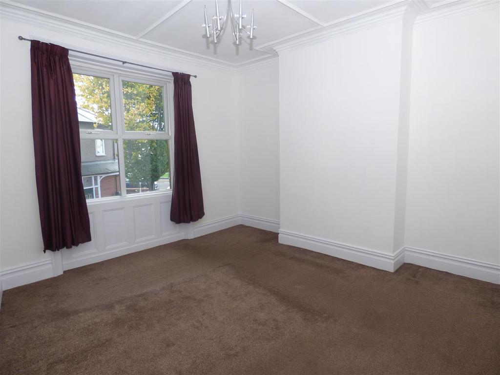 Park Crescent East, North Shields 3 bed apartment £795 pcm (£183 pw)