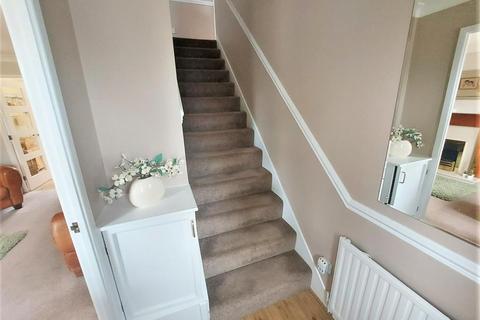 7 Admirals Crest, Scholes, Rotherham, S61 2SW