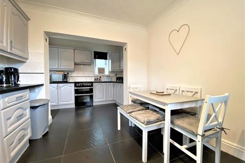 21 Broomhill View, Bolton Upon Dearne, Rotherham, S63 8LB