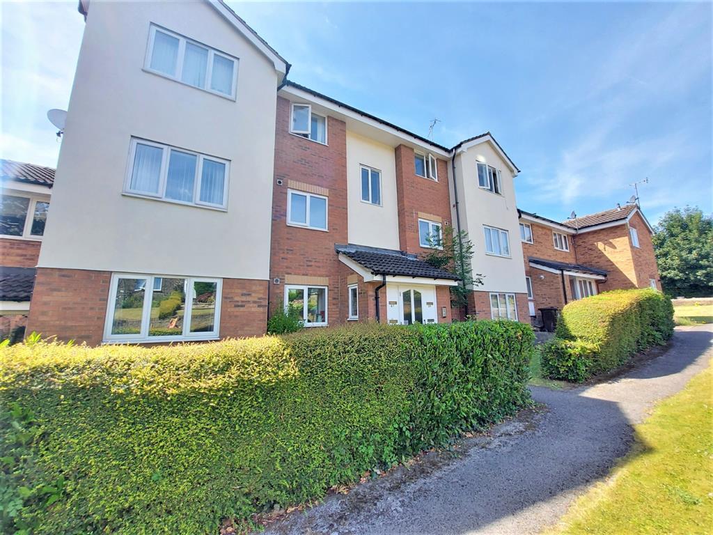 Greenhead Gardens, Chapeltown... 2 bed flat £115,000