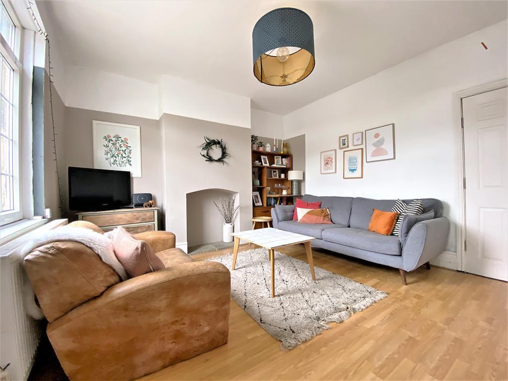 Dearne Road, BoltonuponDearne, Rotherham, S63 8JT 3 bed terraced