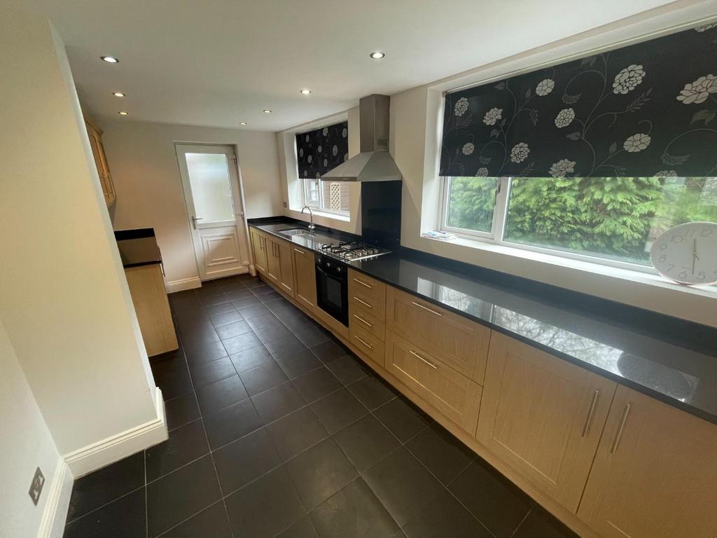 Orchard Drive, ALTRINCHAM 4 bed detached house to rent £2,200 pcm (£
