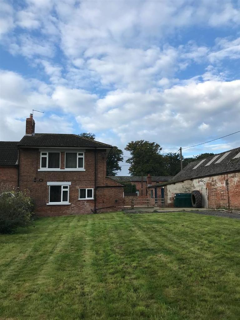 Babworth, Retford, DN22 8JR 3 bed semidetached house £825 pcm (£190 pw)