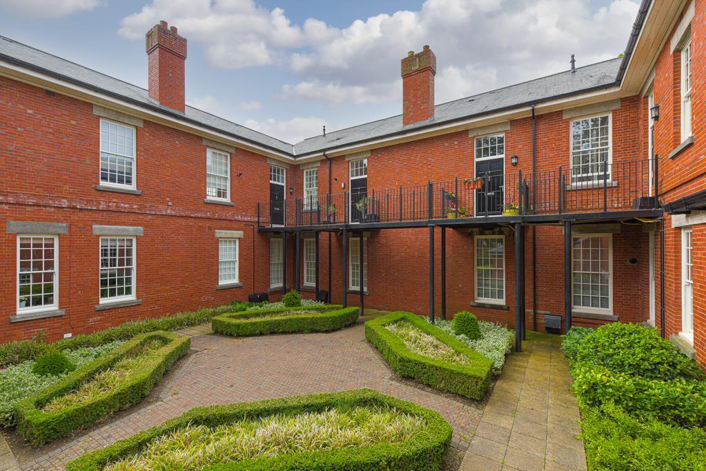 Noble Park, Epsom 1 bed flat £295,000