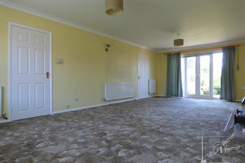 38 Fairview Road, Istead Rise, Gravesend, DA13 9DR