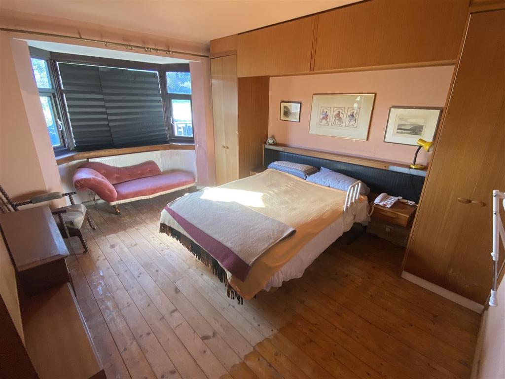Bedroom 2 (Rear)